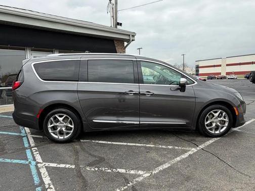 2017 Chrysler Pacifica Limited