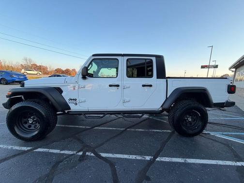 2020 Jeep Gladiator Sport S