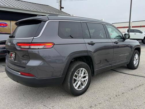 2022 Jeep Grand Cherokee L Laredo