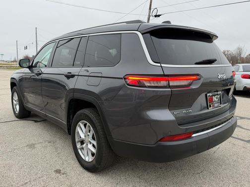 2022 Jeep Grand Cherokee L Laredo
