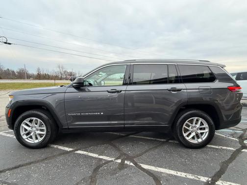 2022 Jeep Grand Cherokee L Laredo