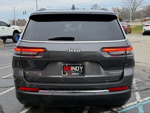 2022 Jeep Grand Cherokee L Laredo
