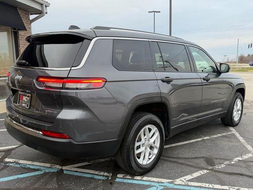 2022 Jeep Grand Cherokee L Laredo