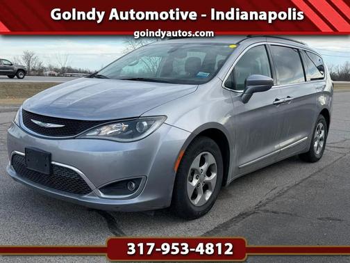 2017 Chrysler Pacifica Touring-L