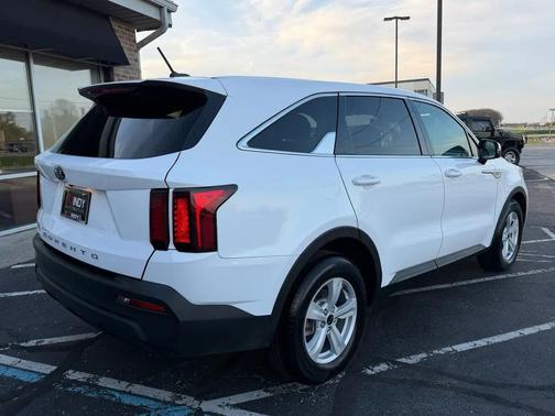 2021 Kia Sorento LX