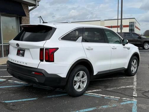 2021 Kia Sorento LX