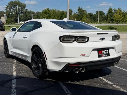 Summit White 2021 Chevrolet Camaro RWD Coupe LT1