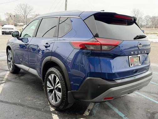2022 Nissan Rogue SV
