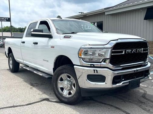 2021 RAM 3500 Tradesman Crew Cab 4x4 8' Box