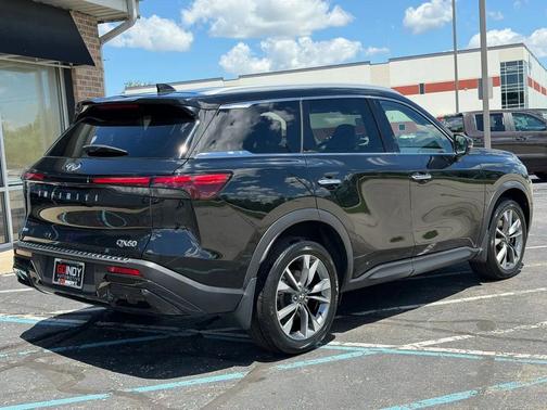 Mineral Black 2023 INFINITI QX60 Luxe