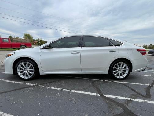 2013 Toyota Avalon XLE Premium