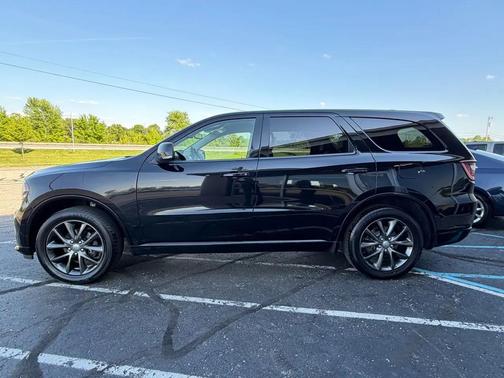 DB Black Crystal Clearcoat 2017 Dodge Durango GT