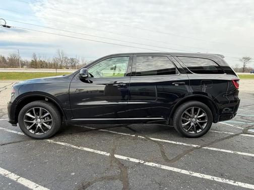 DB Black Crystal Clearcoat 2017 Dodge Durango GT
