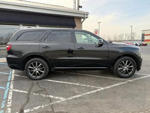 DB Black Crystal Clearcoat 2017 Dodge Durango GT