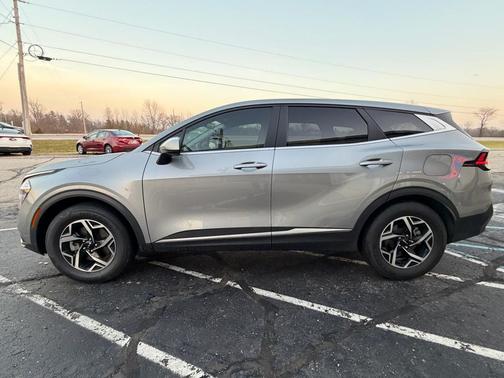 2023 Kia Sportage LX