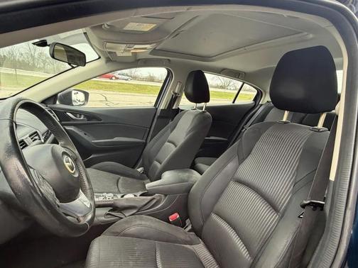 2015 Mazda Mazda3 i Touring