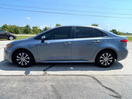 2020 Toyota Corolla Hybrid LE