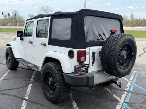 2016 Jeep Wrangler Unlimited Sahara