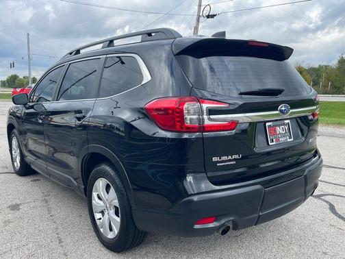 2023 Subaru Ascent Base 8-Passenger