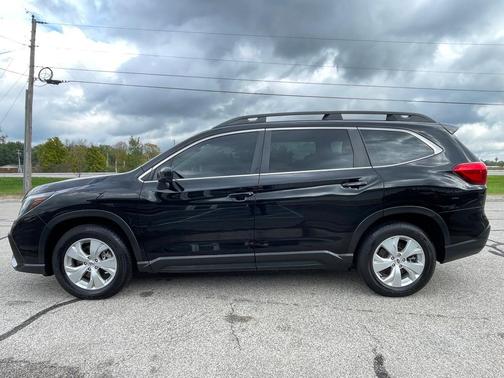2023 Subaru Ascent Base 8-Passenger
