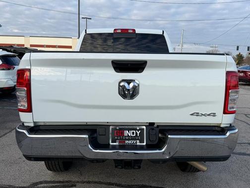 2024 RAM 2500 Tradesman Crew Cab 4x4 6'4' Box