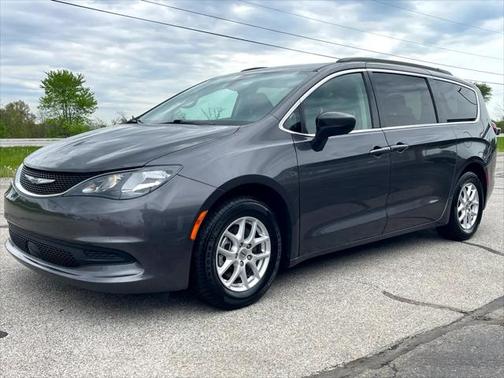2021 Chrysler Voyager LXI