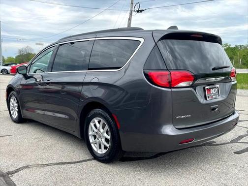 2021 Chrysler Voyager LXI