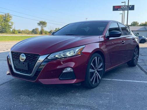 2020 Nissan Altima SR FWD