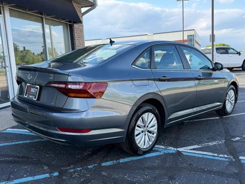 Platinum Gray Metallic 2019 Volkswagen Jetta 1.4T S