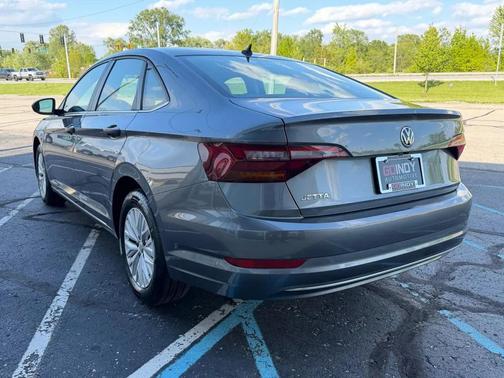 Platinum Gray Metallic 2019 Volkswagen Jetta 1.4T S