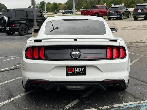Oxford White 2019 Ford Mustang GT Premium