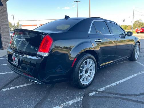 2017 Chrysler 300C Base