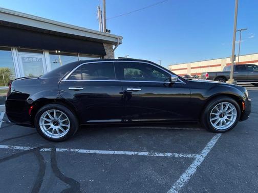 2017 Chrysler 300C Base
