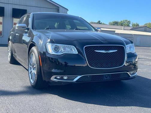 2017 Chrysler 300C Base