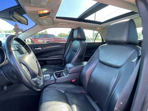 2017 Chrysler 300C Base