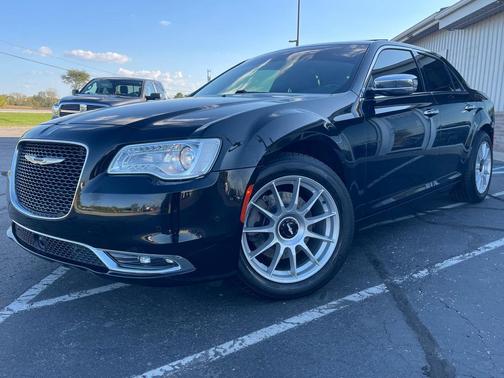 2017 Chrysler 300C Base