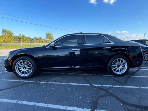 2017 Chrysler 300C Base