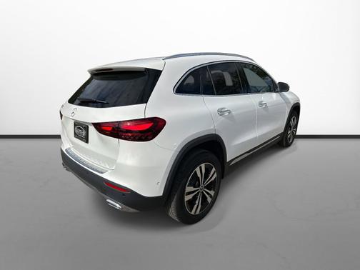 2025 Mercedes-Benz GLA 250 