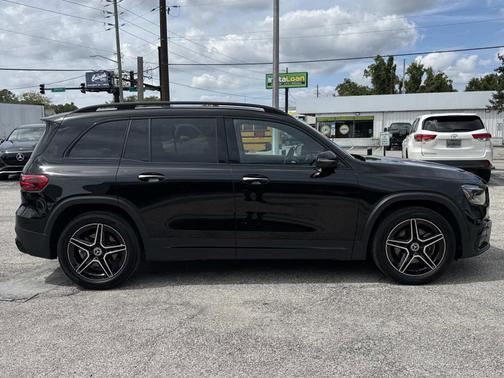 2025 Mercedes-Benz GLB 250 