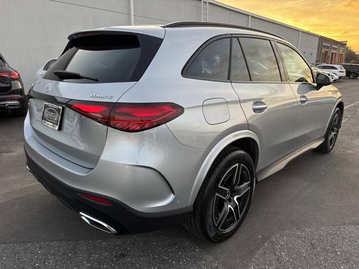 2024 Mercedes-Benz GLC 300 4MATIC