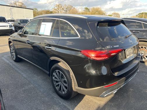 2024 Mercedes-Benz GLC 300 