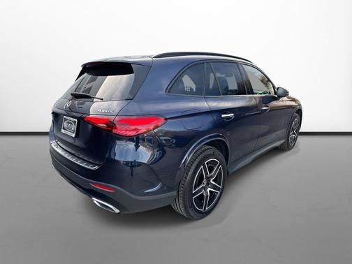 2023 Mercedes-Benz GLC 300 