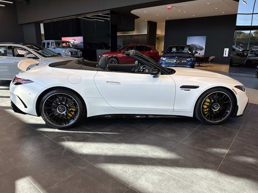 2022 Mercedes-Benz AMG SL 63 Base