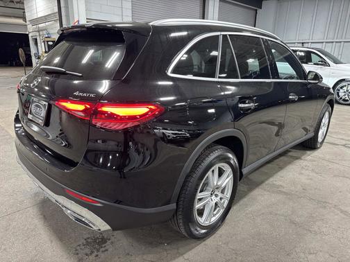 2025 Mercedes-Benz GLC 300 4MATIC