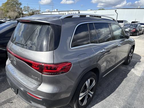 2023 Mercedes-Benz EQB 300 