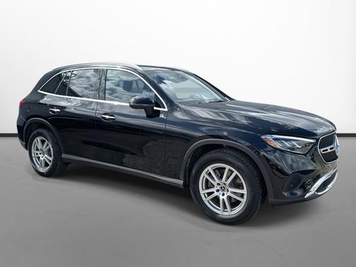 2025 Mercedes-Benz GLC 300