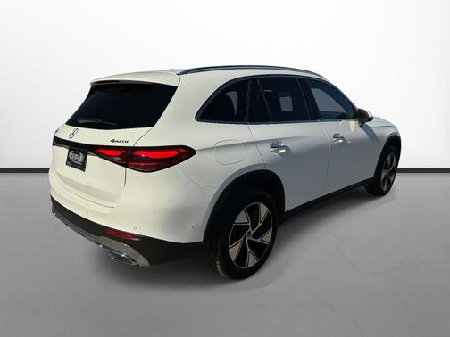 2024 Mercedes-Benz GLC 300 