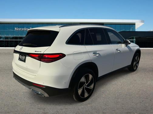 2024 Mercedes-Benz GLC 300 