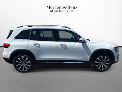 Polar White 2022 Mercedes-Benz GLB 250