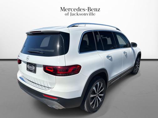 Polar White 2022 Mercedes-Benz GLB 250